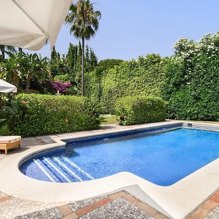 Luxury At Maria In El Paraiso Spain Villa