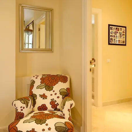 Luxury At Maria In El Paraiso Spain Villa